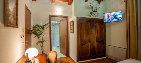 Gewerbliche Immobilie in Lucca, Italy 297m², Nr. 127755 11