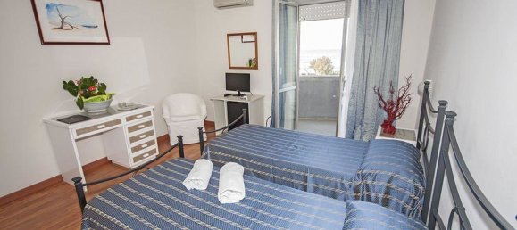 Gewerbliche Immobilie in Lucca, Italy 297m², Nr. 127755 5