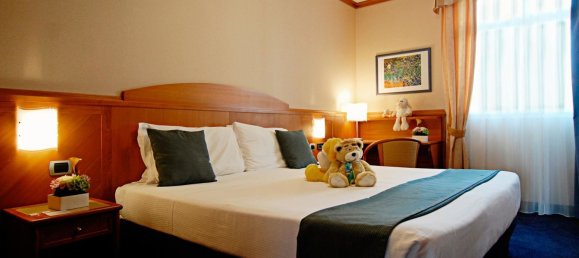 Gewerbliche Immobilie in Lucca, Italy 297m², Nr. 127755 4