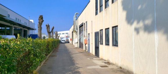 600m² Warehouse in Rimini, Italy No. 141627 8
