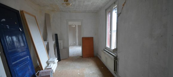 4 Schlafzimmer Gebäude in La Fere, France, Nr. 82007 6