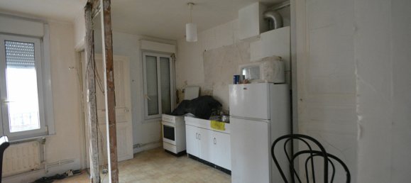 4 Schlafzimmer Gebäude in La Fere, France, Nr. 82007 8