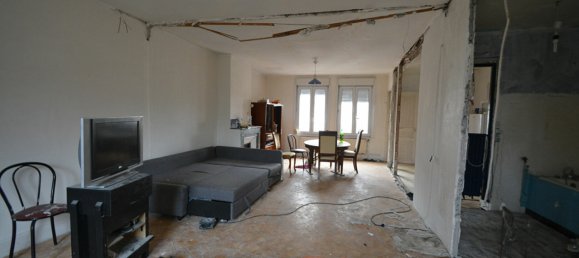4 Schlafzimmer Gebäude in La Fere, France, Nr. 82007 2