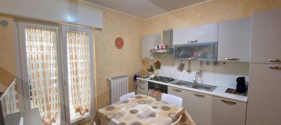 Apartamento de 2 habitaciónes en Modugno, Italy No. 18663 2