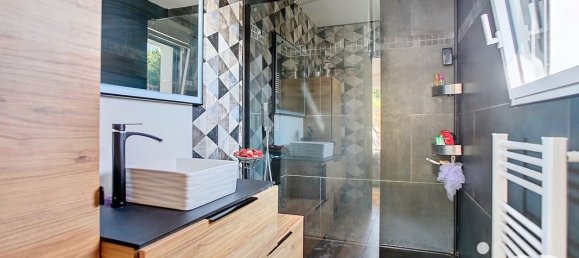 5 bedrooms House in Lumbres, France No. 59758 7