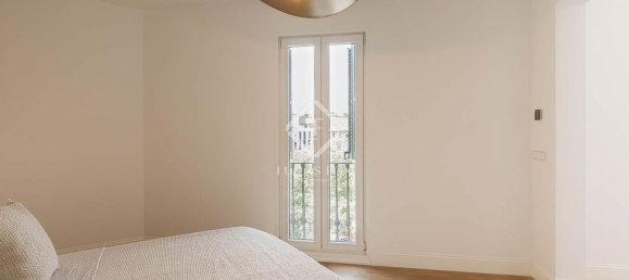 Apartamento de 3 dormitorios en Eixample, Spain No. 176676 19
