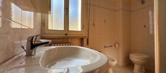 Квартира с 3 спальнями в Пистоя, Италия № 355125 8