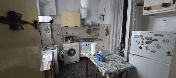 5 rooms Apartment in Savona, Italy No. 299457 2