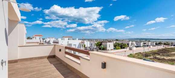 3 dormitorios villa en venta en La Herrada, Alicante, Comunidad Valenciana, Spain № 365425 8