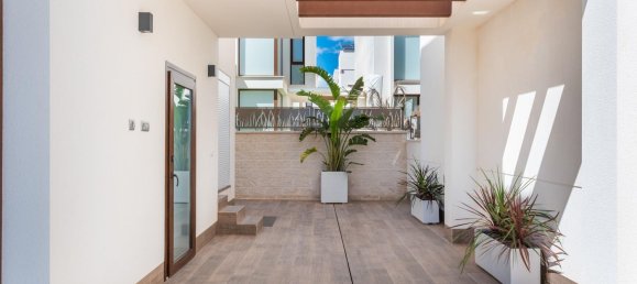 3 dormitorios villa en venta en La Herrada, Alicante, Comunidad Valenciana, Spain № 365425 4