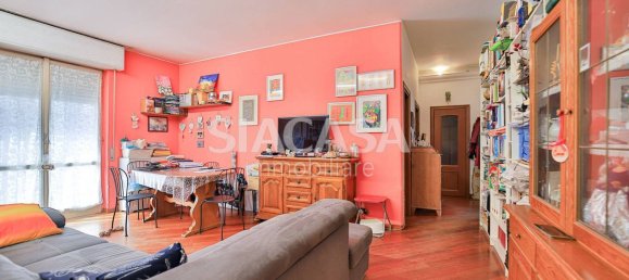 Apartamento de 3 habitaciónes en Carnate, Italy No. 183168 2