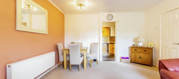 2 bedrooms Bungalow in Croydon, United Kingdom No. 8116 12