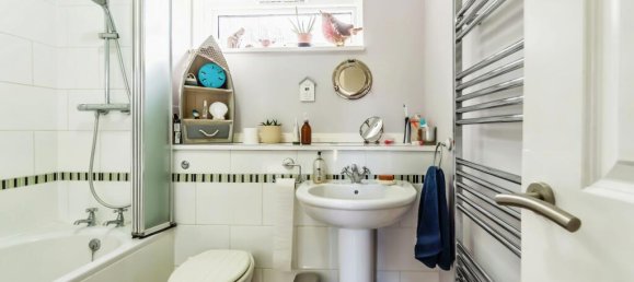 2 bedrooms Bungalow in Croydon, United Kingdom No. 8116 5