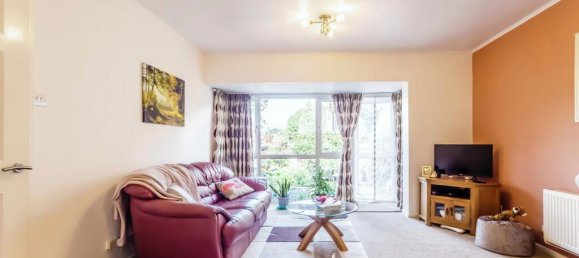 2 bedrooms Bungalow in Croydon, United Kingdom No. 8116 6