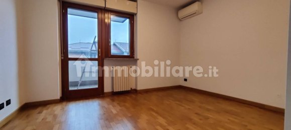 2 bedrooms Apartment in Turin, Italy No. 264436 17