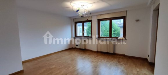 2 bedrooms Apartment in Turin, Italy No. 264436 11