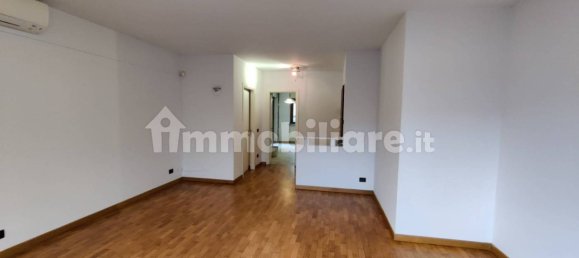 2 bedrooms Apartment in Turin, Italy No. 264436 12