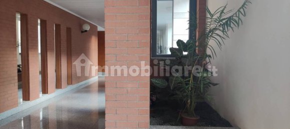 2 bedrooms Apartment in Turin, Italy No. 264436 8
