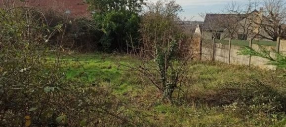 535m² Land in Varennes-Jarcy, France No. 269379 9