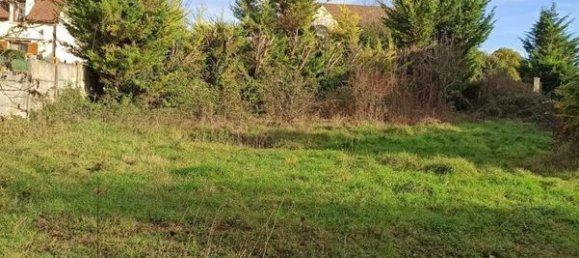 535m² Land in Varennes-Jarcy, France No. 269379 12