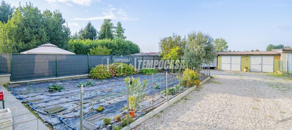 4غرفة منزل في Borgo San Giovanni, Italy رقم 102296 6