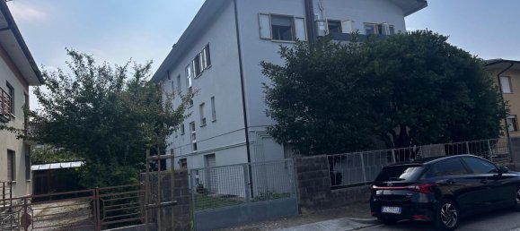 3 bedrooms Apartment in Udine, Italy No. 319964 11