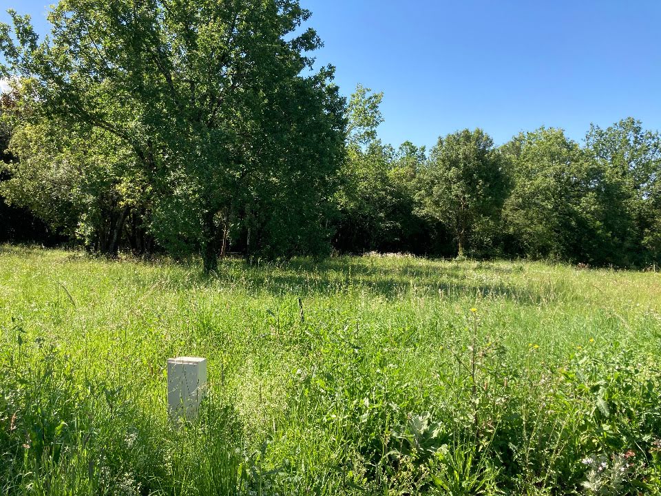  قطعة أرض في Saint-Vaize, France 1026متر مربع رقم 111126