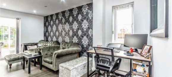 2 bedrooms House in South Croydon, United Kingdom No. 7983 30