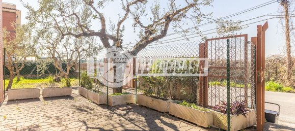3 bedrooms Apartment in Rome, Italy No. 321191 2