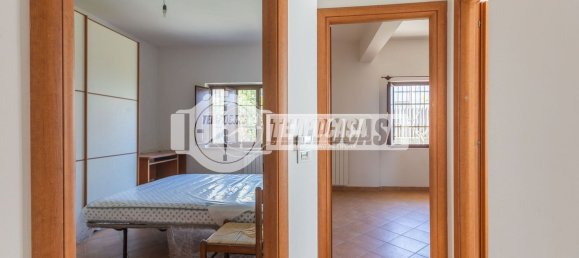 3 bedrooms Apartment in Rome, Italy No. 321191 16
