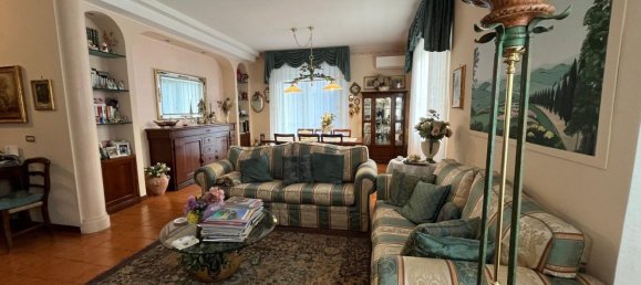 Квартира с 3 комнатами в Фьорано Моденесе, Италия № 19664 3