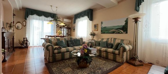 Квартира с 3 комнатами в Фьорано Моденесе, Италия № 19664 2