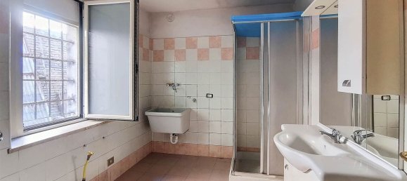 4 rooms House in Calvatone, Italy No. 5076 12