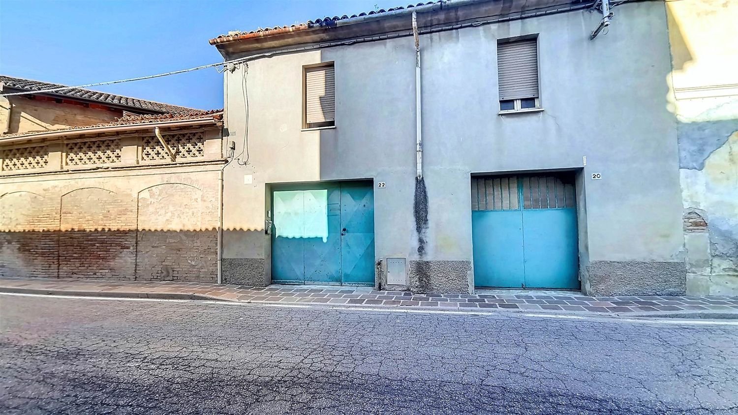 4 rooms House in Calvatone, Italy No. 5076