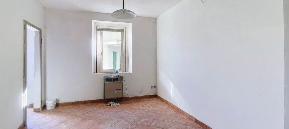 4 rooms House in Calvatone, Italy No. 5076 6