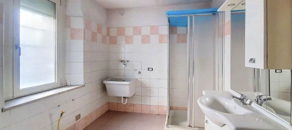 4 rooms House in Calvatone, Italy No. 5076 11