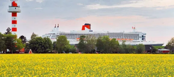 5 rooms House in Steinburg, Germany No. 25670 44