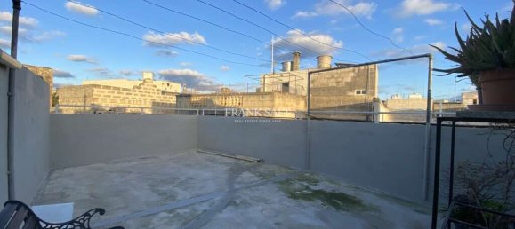 2 bedrooms Maisonette in Zejtun, Malta No. 10453 8