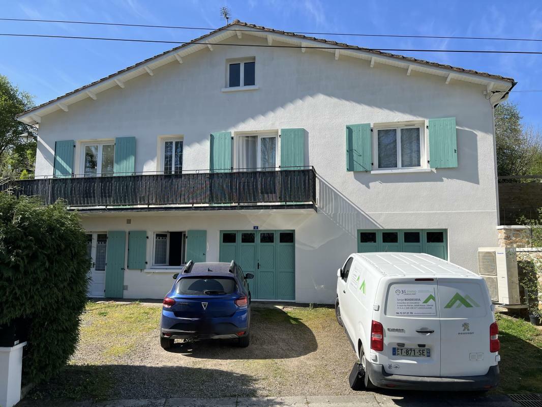 4 Schlafzimmer Haus in Confolens, France, Nr. 282338