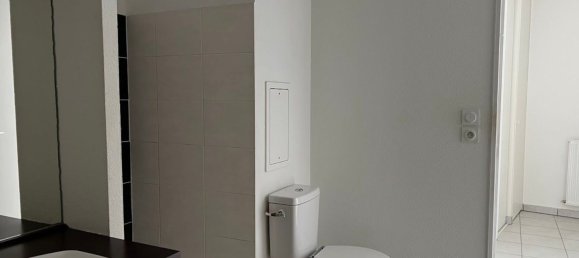 2 rooms Apartment in Rhone, France No. 337625 10