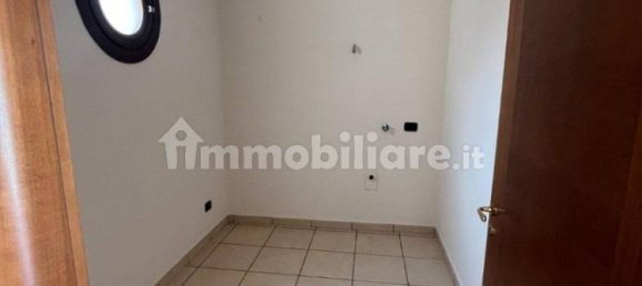 3 bedrooms Apartment in Parete, Italy No. 344481 6