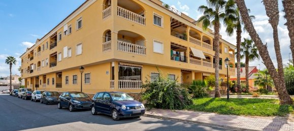 Apartamento de 3 dormitorios en Jacarilla, Spain No. 179505 2