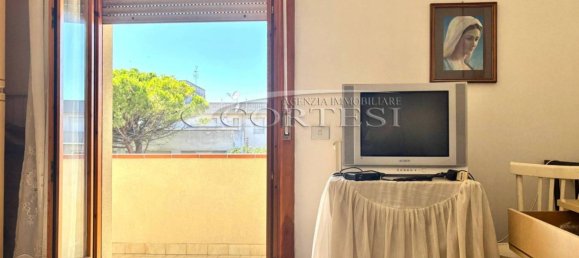 Apartamento de 2 dormitorios en Mondolfo, Italy No. 295250 4