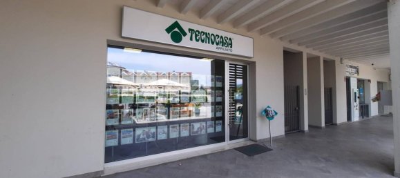 Apartamento de 2 dormitorios en Castegnato, Italy No. 273251 20