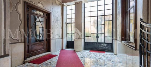 1 bedroom Apartment in Milan, Italy No. 348731 4