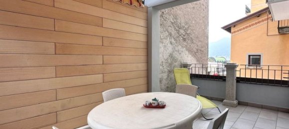 Apartamento de 2 dormitorios en Argegno, Italy No. 359719 21