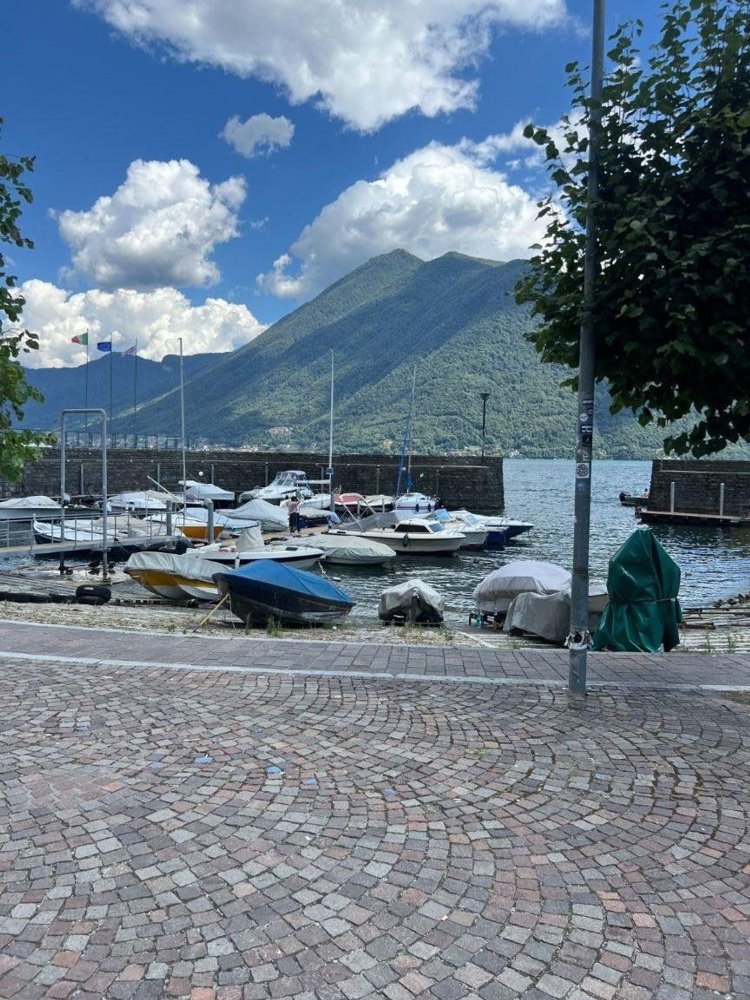 Apartamento de 2 dormitorios en Argegno, Italy No. 359719