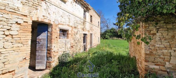 Casa de 2 dormitorios en Montegiorgio, Italy No. 170169 9
