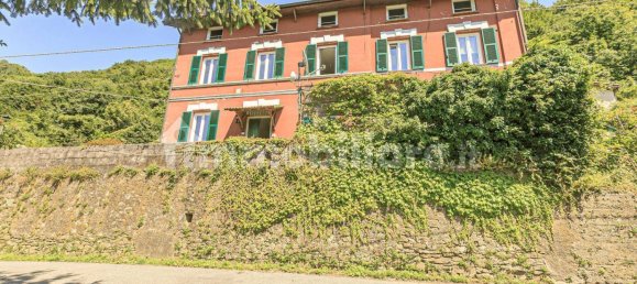 4 bedrooms Villa in Campomorone, Italy No. 302357 7