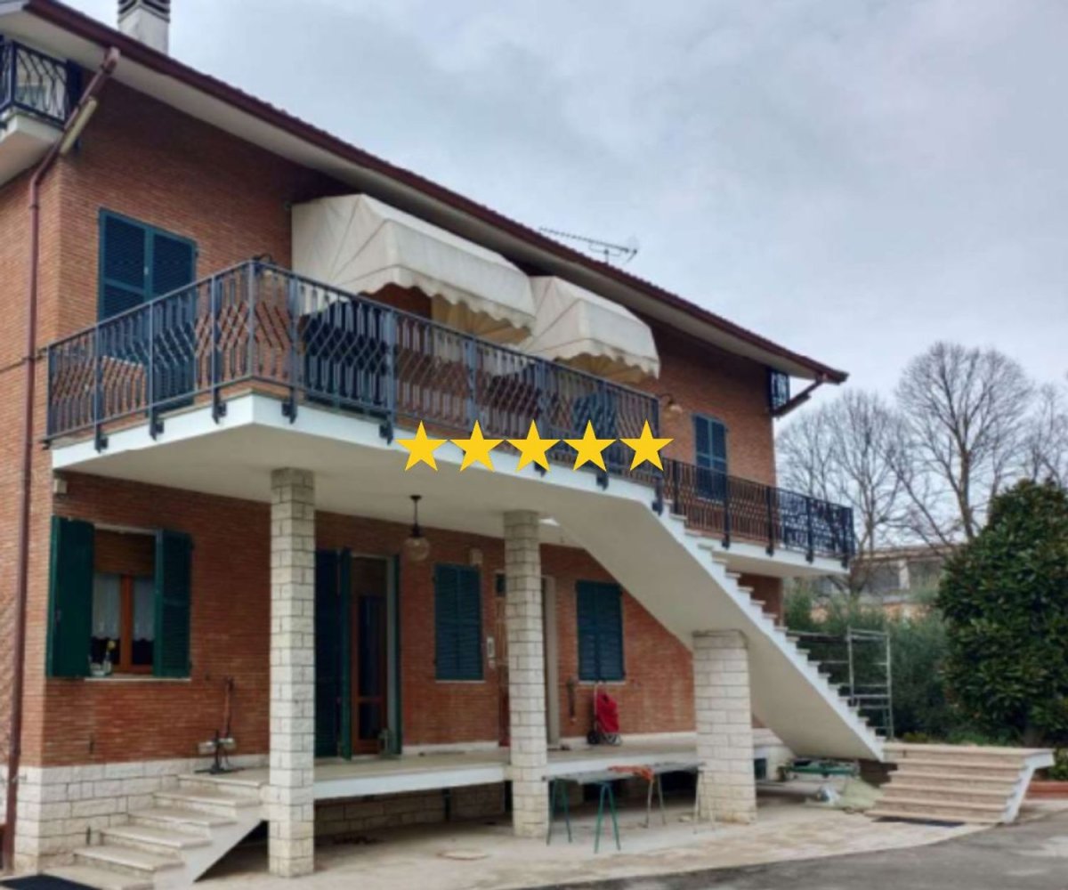7 غرف نوم فيلا في Falconara Marittima, Italy رقم 327869
